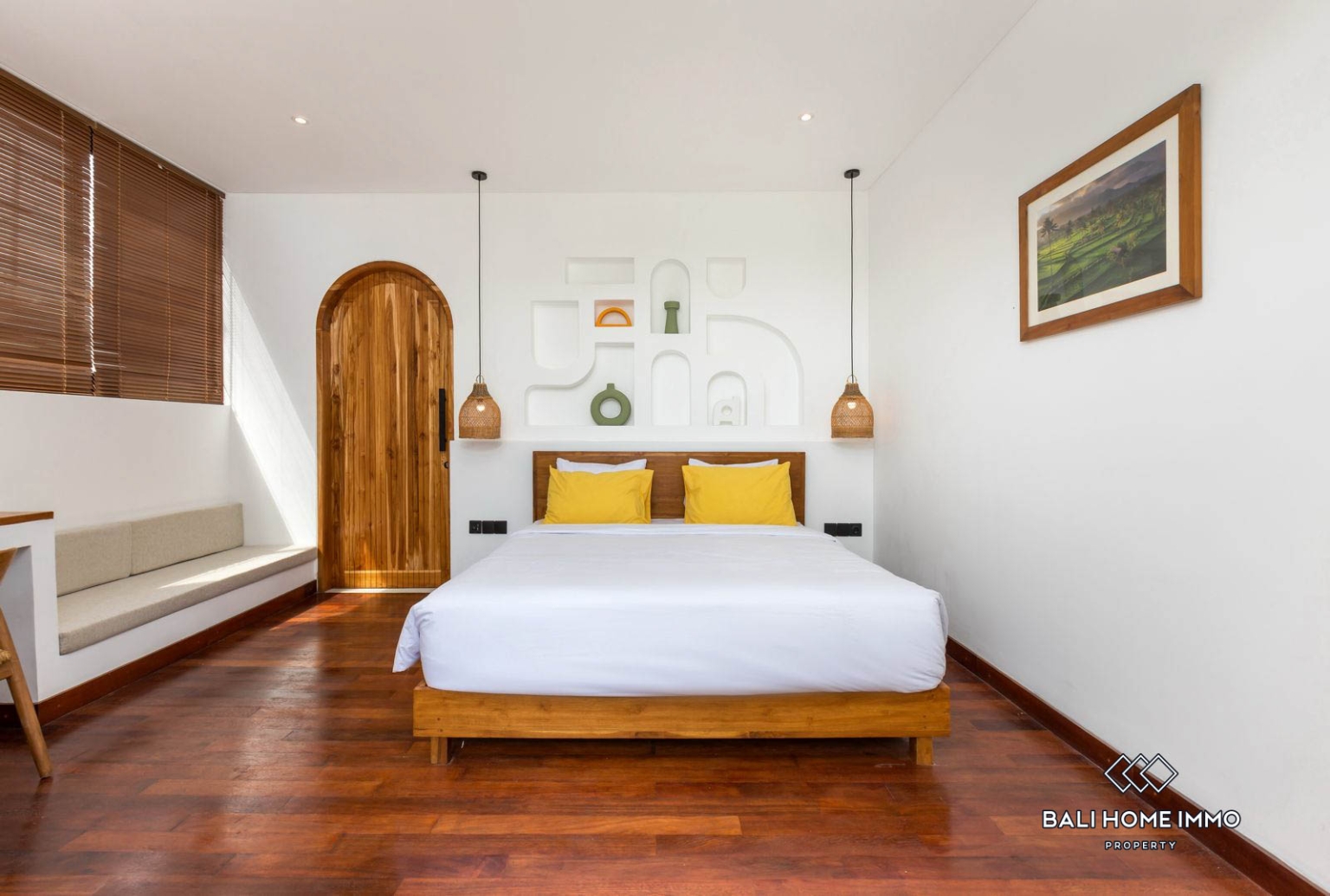 Prestigious 3-Bedroom Modern Tropical Villa For Sale in Pejeng Kawan view 8
