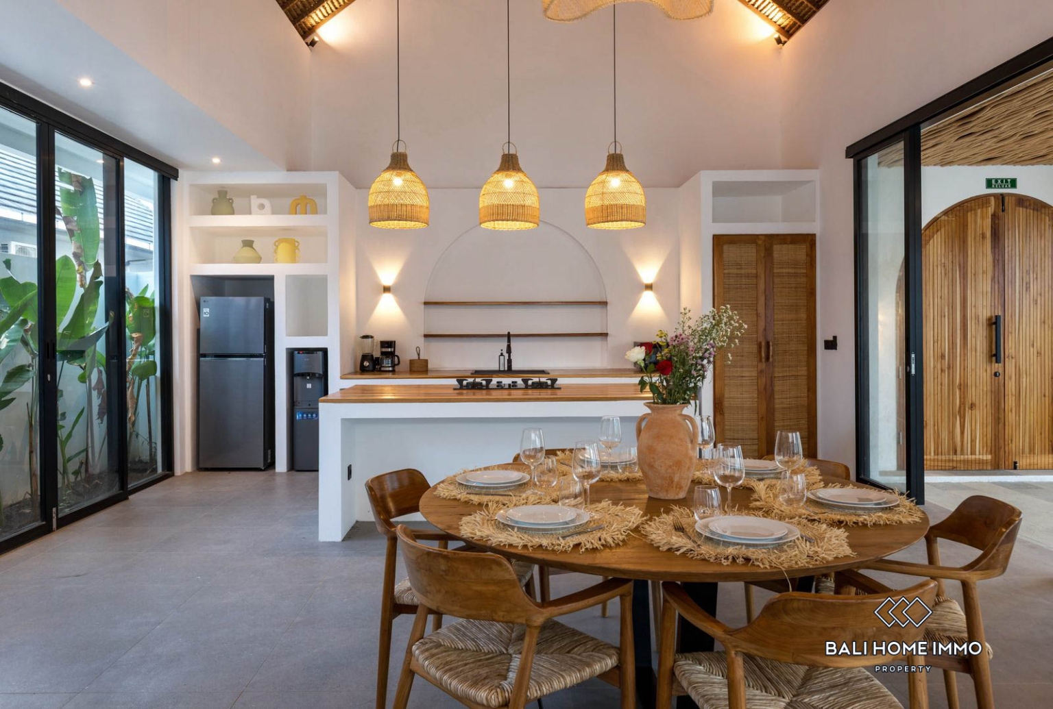 Prestigious 3-Bedroom Modern Tropical Villa For Sale in Pejeng Kawan view 5