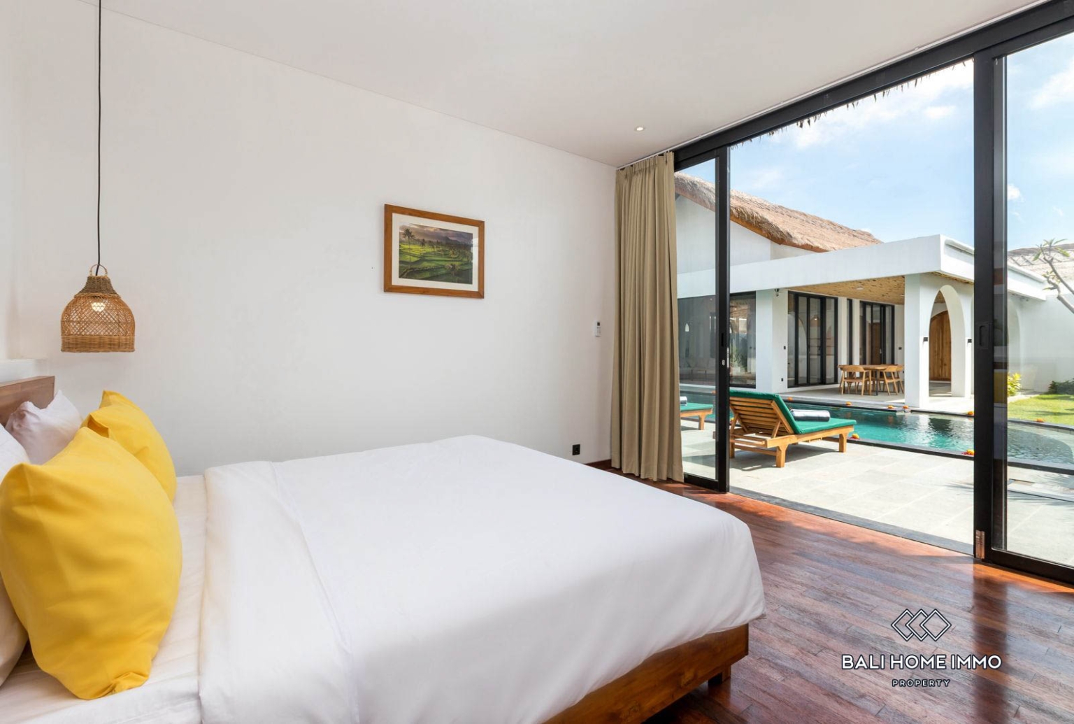 Prestigious 3-Bedroom Modern Tropical Villa For Sale in Pejeng Kawan view 9