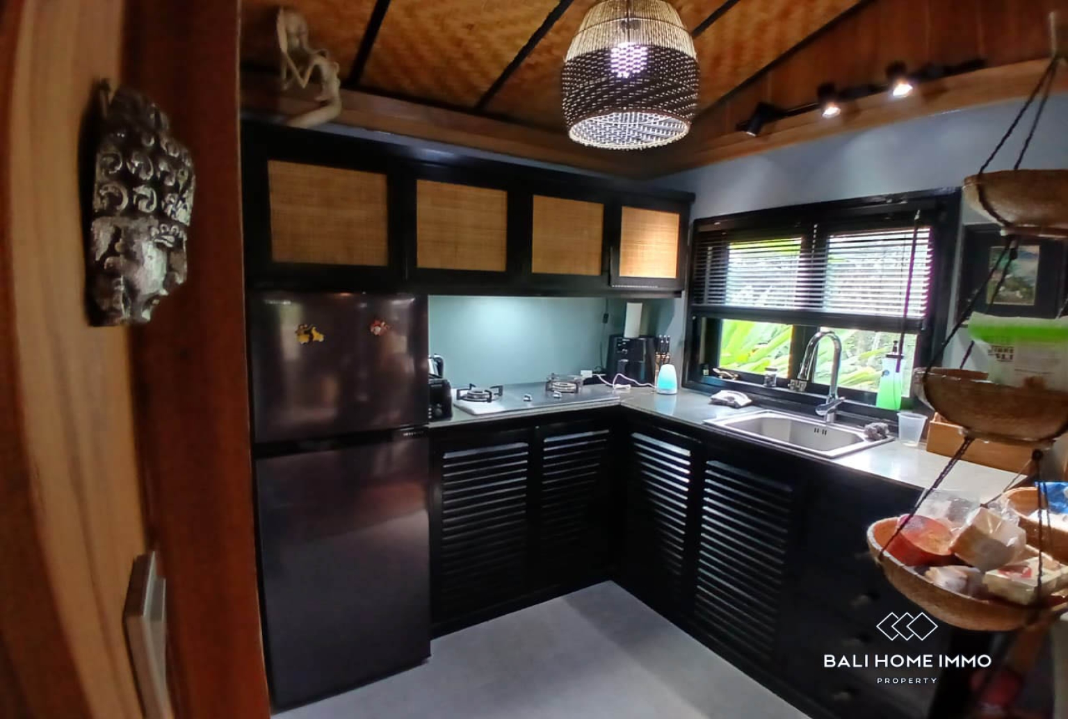 Prime 1500 m² Land with Charming Wooden Joglo  for sale in Bukian, Payangan view 7