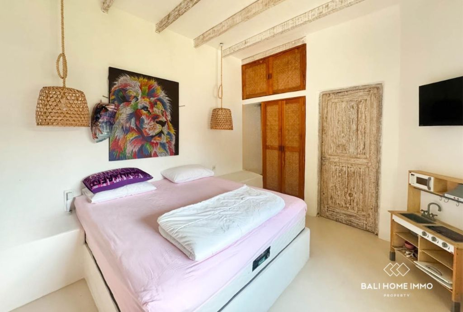 Private 4 Bedroom Tropical Retreat For Rent in Umalas view 8