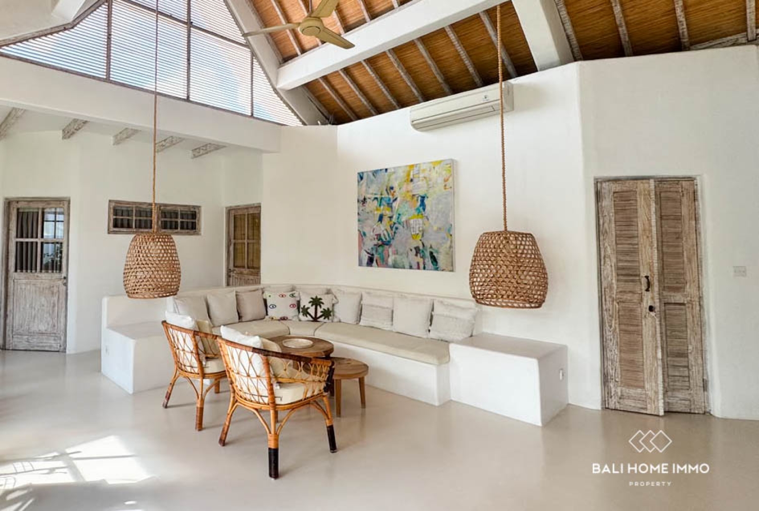 Private 4 Bedroom Tropical Retreat For Rent in Umalas view 2