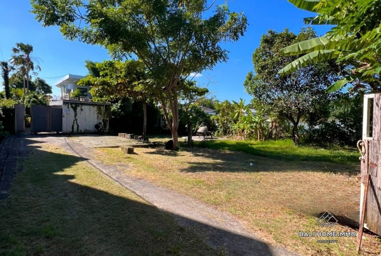Rare 450 m² Land for Sale in Umalas view 2