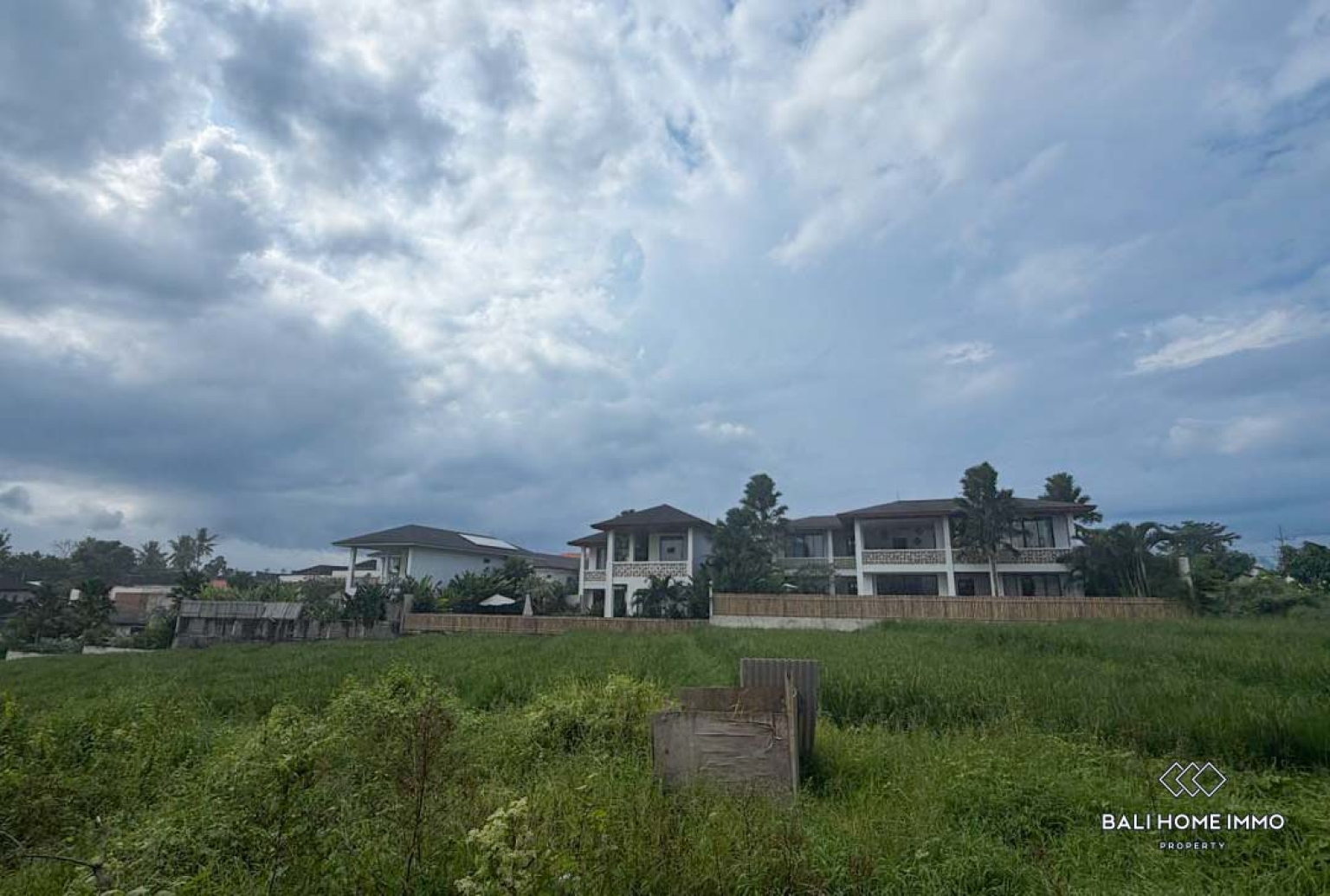 Ready build land in residential area for sale in Tumbak Bayuh Canggu Pererenan view 2