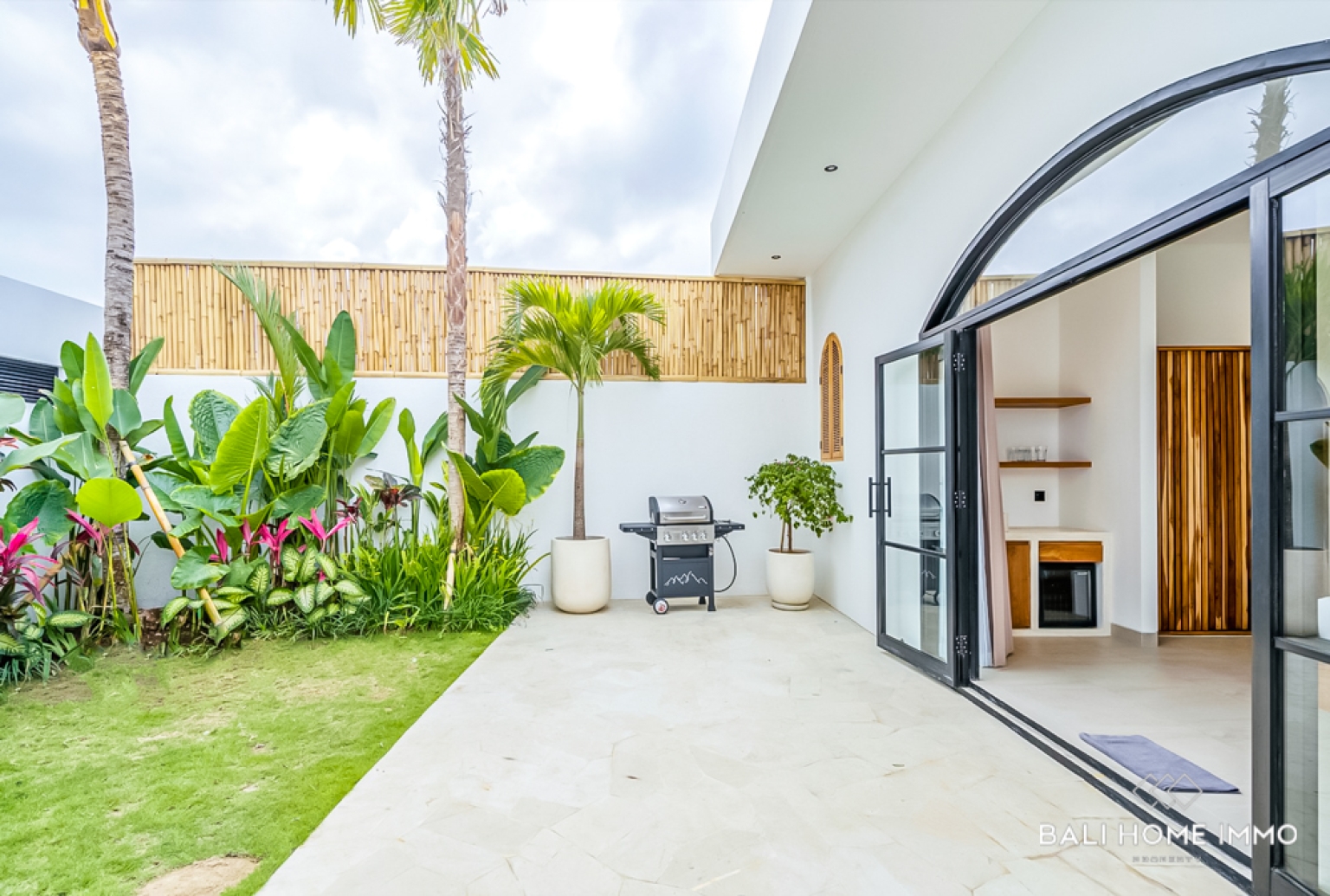Villa raffinée de 2 chambres à vendre en bail emphytéotique à Bingin view 16