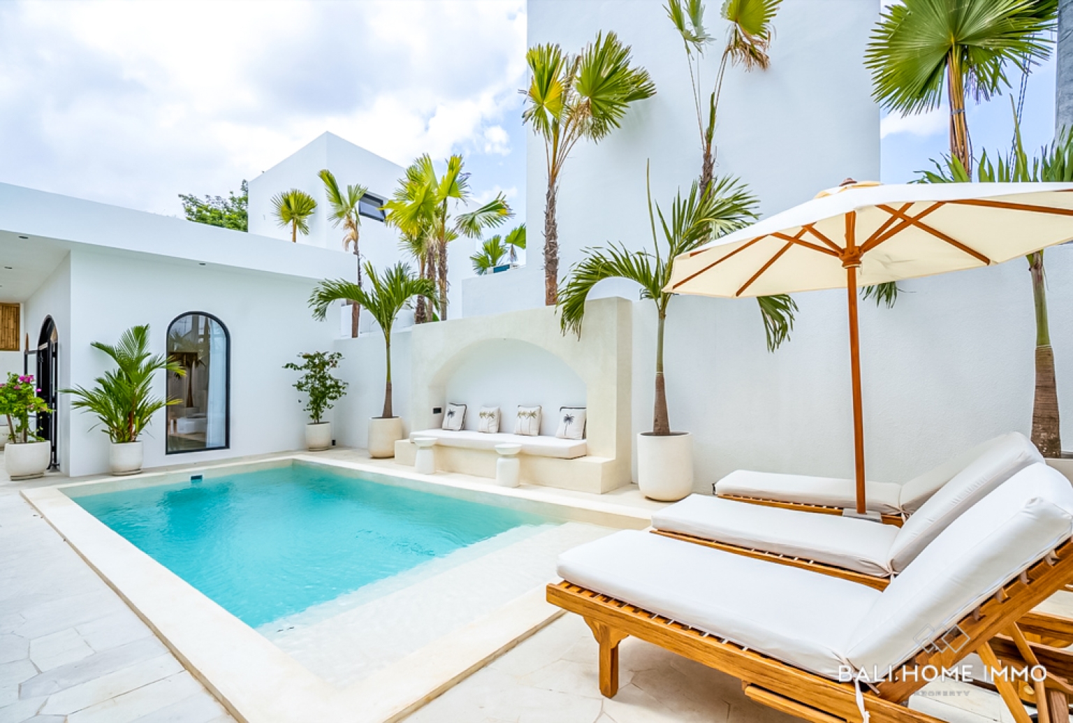 Villa raffinée de 2 chambres à vendre en bail emphytéotique à Bingin view 2