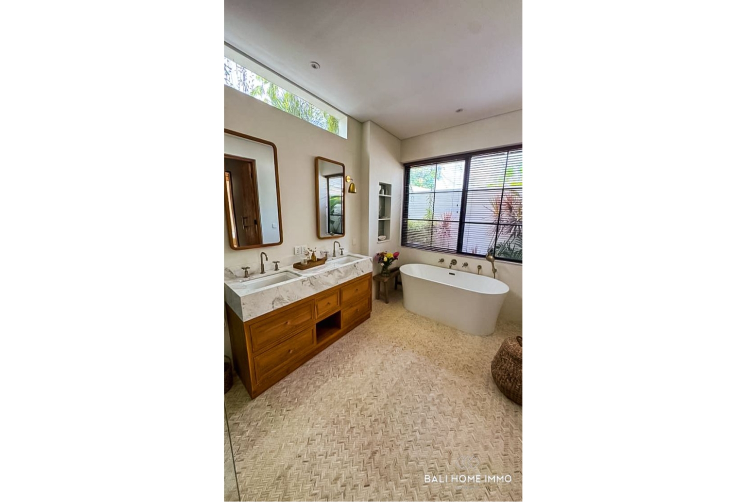 Vila Elegan 2 Kamar Tidur dengan Sauna Pribadi Dijual di Bingin view 9