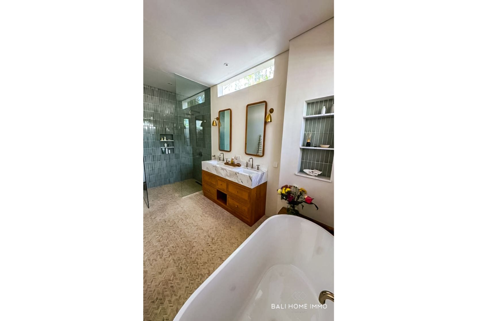 Vila Elegan 2 Kamar Tidur dengan Sauna Pribadi Dijual di Bingin view 10