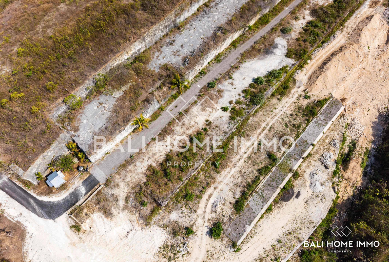 Residential Zoning Land for Sale Freehold  with Ocean View in Melasti view 2