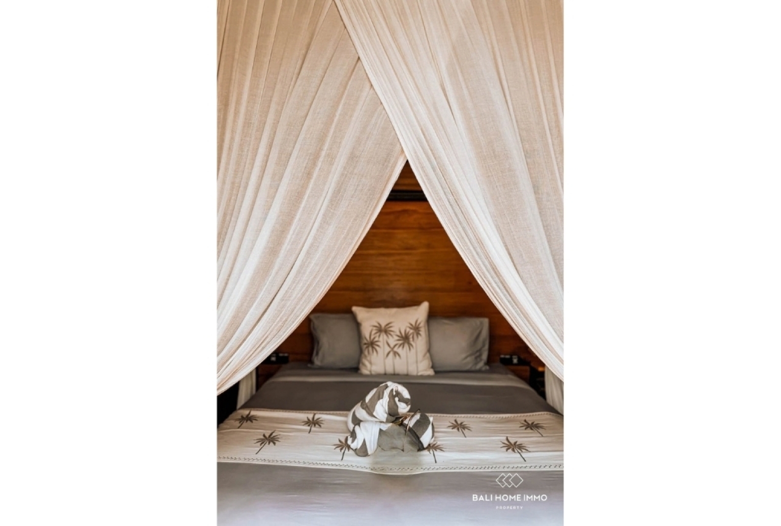 Retreat Resort For Sale in Balian Beach view 3
