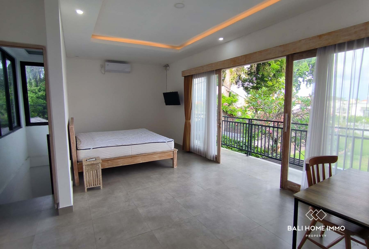 Ricefield view 2 Bedroom Villa for Rent in Canggu Bali view 4