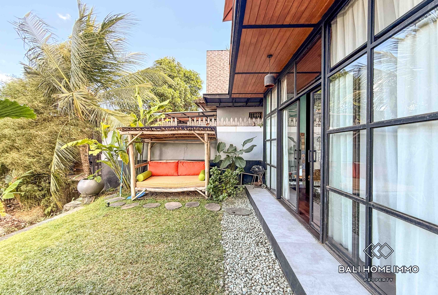 Ricefield view 2 Bedroom Villa For Rent in Cemagi Beachside view 16