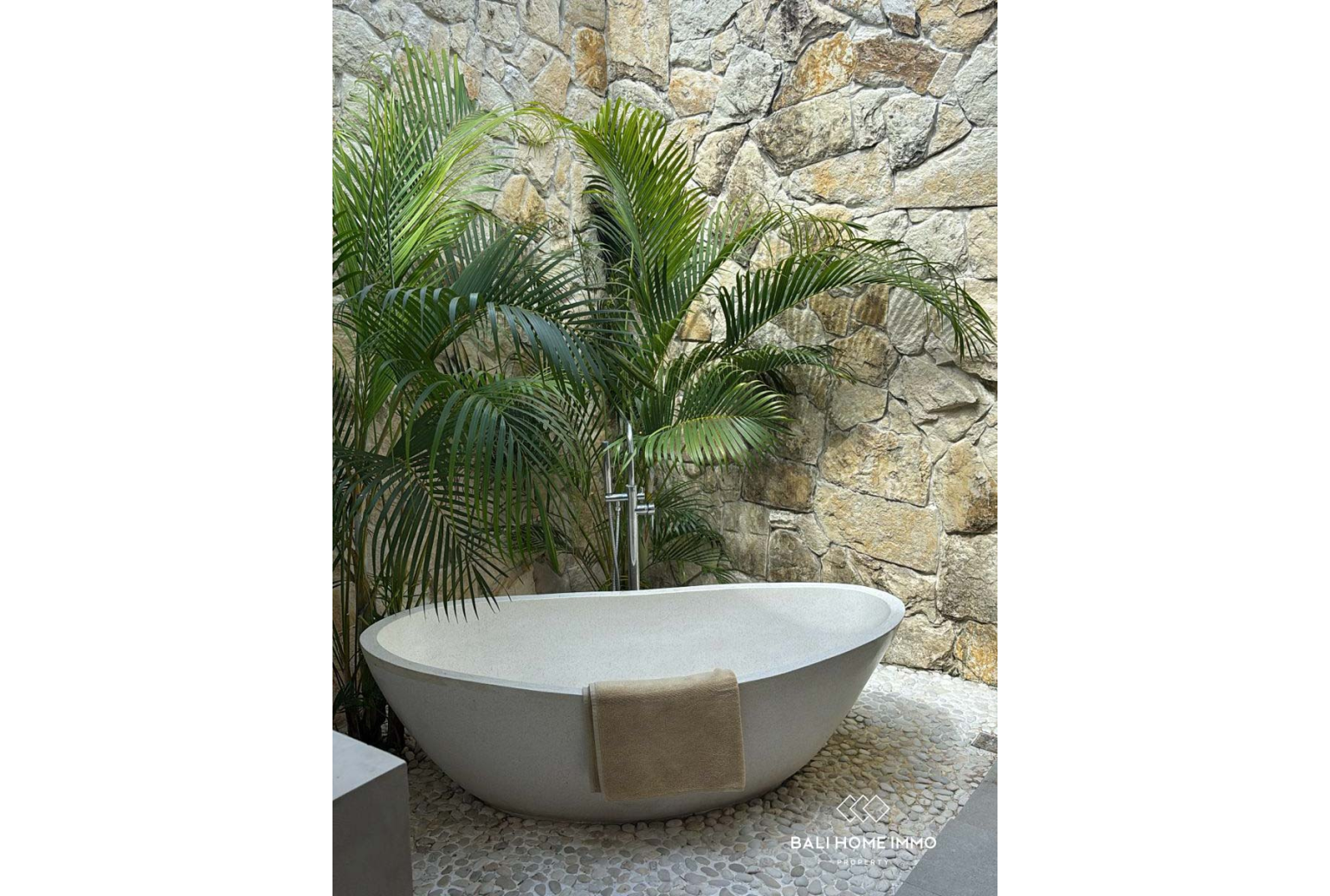 Ricefield View 2 Bedroom Villa FOR SALE LEASEHOLD in Tumbak Bayuh BALI view 11