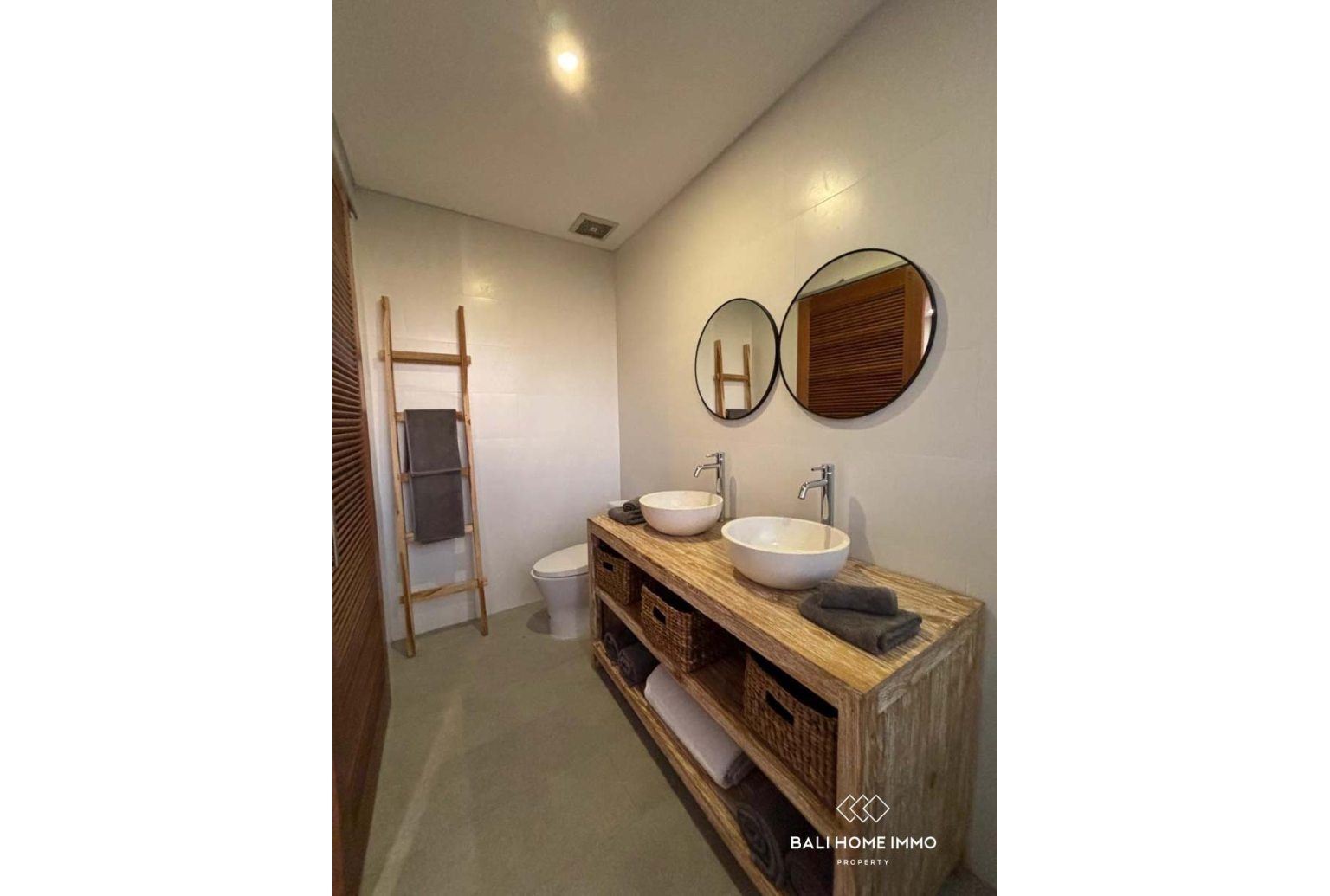 Ricefield View 2 Bedroom Villa FOR SALE LEASEHOLD in Tumbak Bayuh BALI view 9