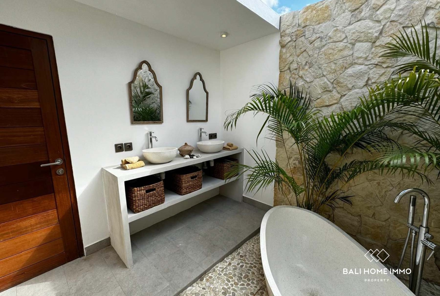 Ricefield View 2 Bedroom Villa FOR SALE LEASEHOLD in Tumbak Bayuh BALI view 8