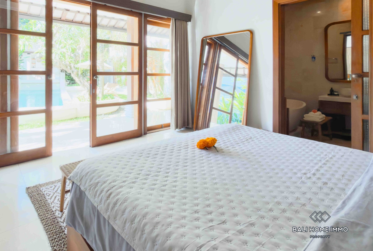 Villa de 3 chambres avec vue sur les rizières à louer à Bali Canggu Batu Bolong view 16