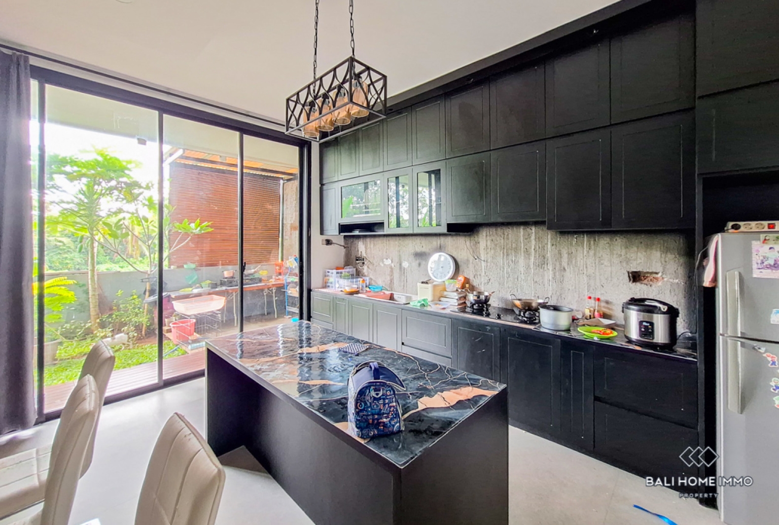 Ricefield View 5 Bedroom Villa for Sale in Bali Cemagi-Seseh Residential Side view 5