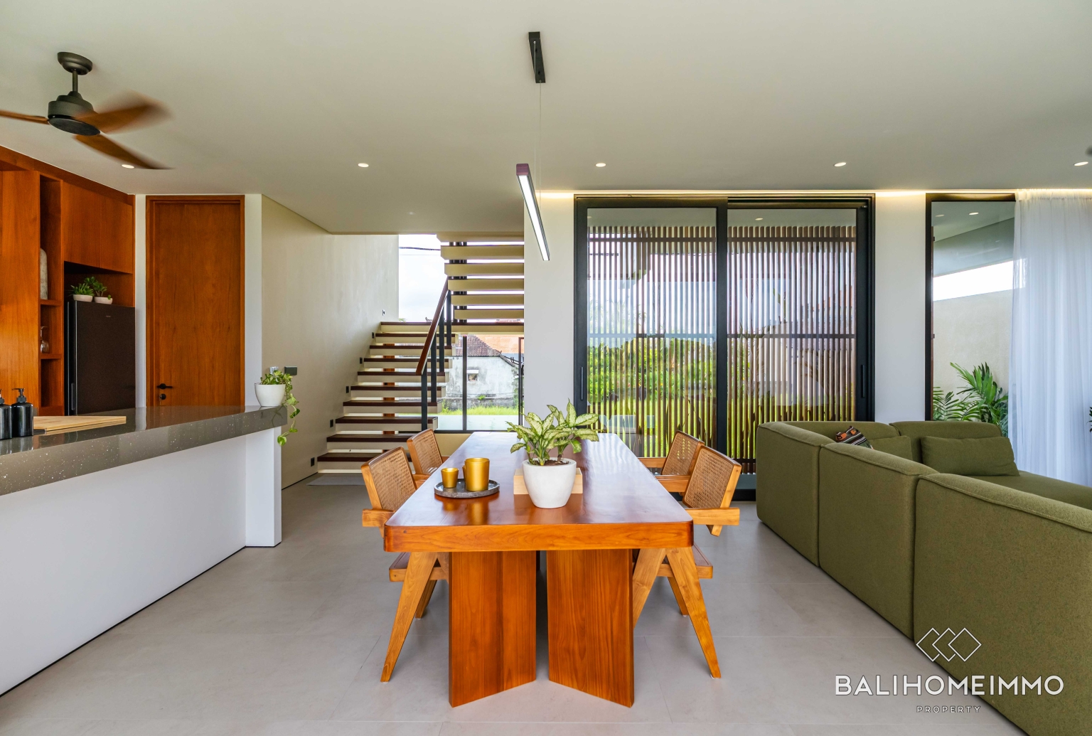 Villa moderne de 2 chambres avec vue sur Ricefield à vendre à Bali Kedungu view 8