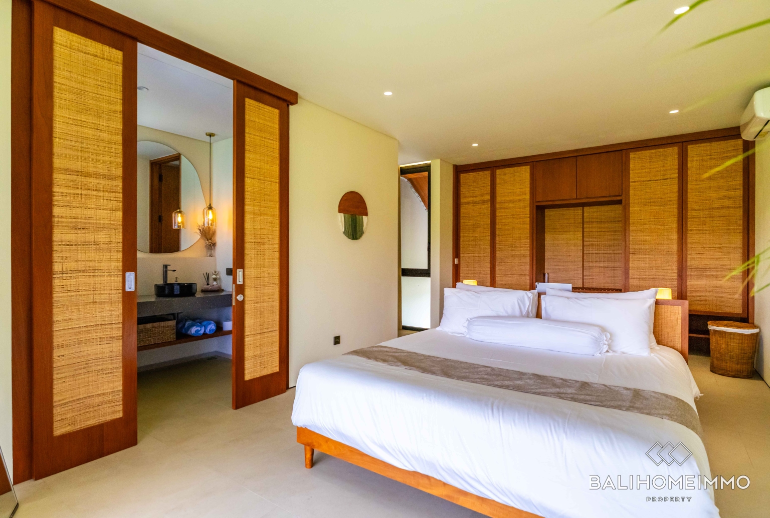 Villa moderne de 2 chambres avec vue sur Ricefield à vendre à Bali Kedungu view 17
