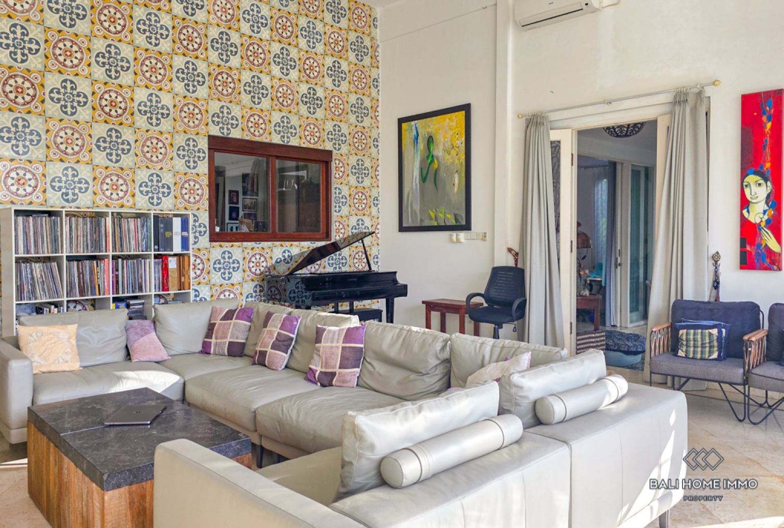 Villa 7 Kamar berpemandangan Sungai dan Sawah untuk Dijual dan Disewa di Bali Berawa view 3