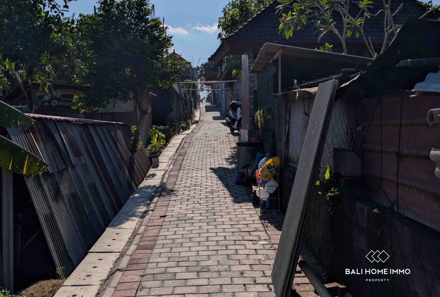 Tanah tepi sungai dijual hak guna usaha di kawasan perumahan Canggu Bali view 4