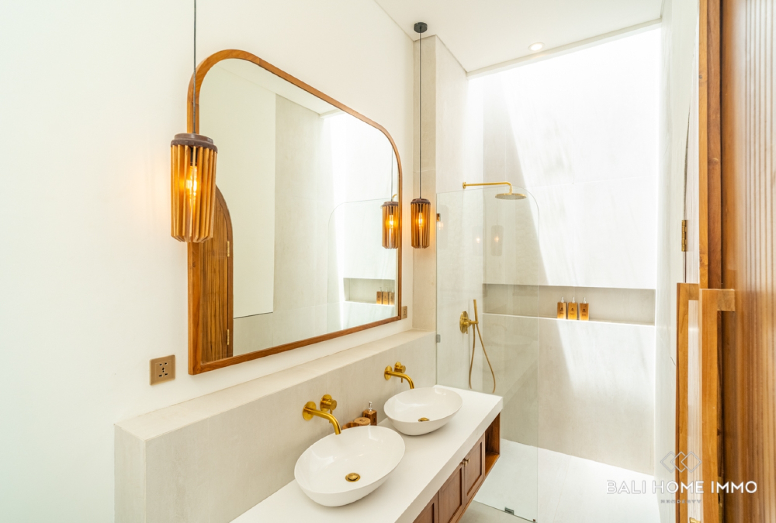 SOPHISTICATED 2 BEDROOM VILLA FOR SALE LEASEHOLD IN BINGIN view 19