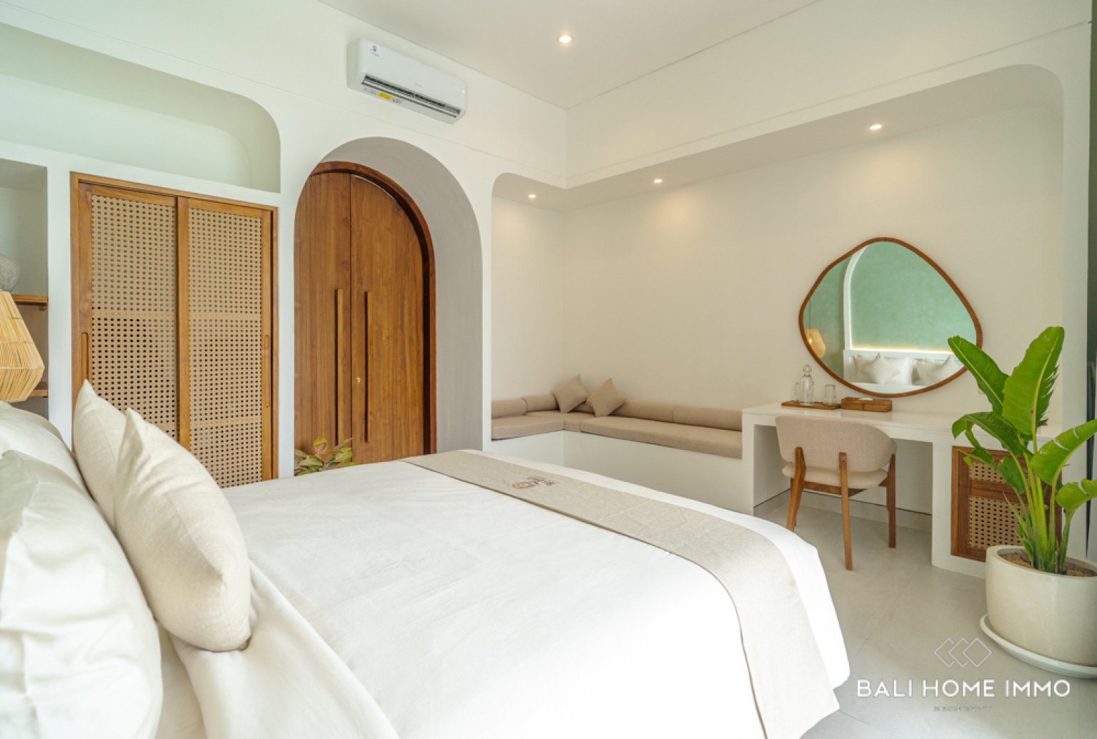 SOPHISTICATED 2 BEDROOM VILLA FOR SALE LEASEHOLD IN BINGIN view 14
