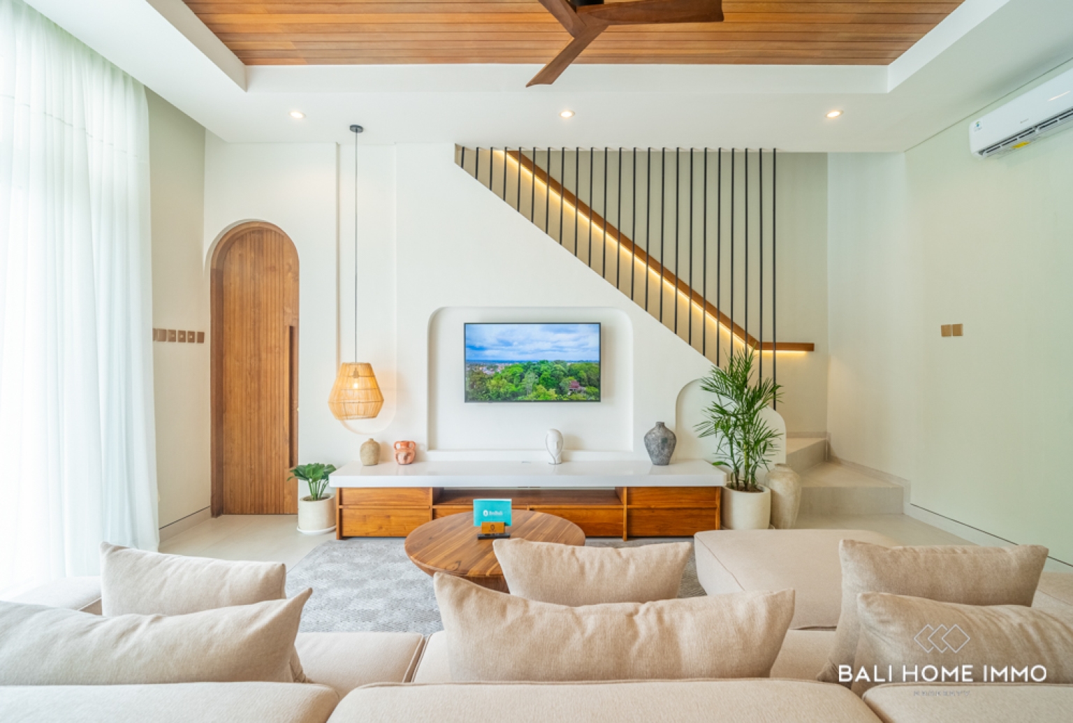 SOPHISTICATED 2 BEDROOM VILLA FOR SALE LEASEHOLD IN BINGIN view 6