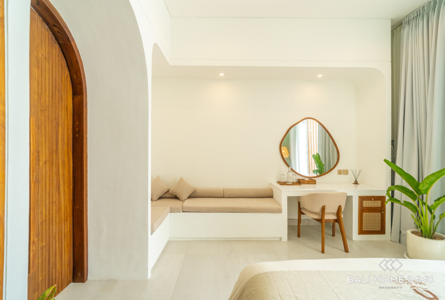 SOPHISTICATED 2 BEDROOM VILLA FOR SALE LEASEHOLD IN BINGIN view 16