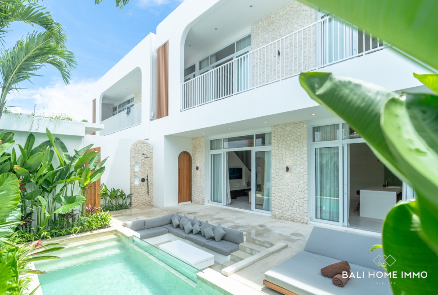SOPHISTICATED 2 BEDROOM VILLA FOR SALE LEASEHOLD IN BINGIN view 2