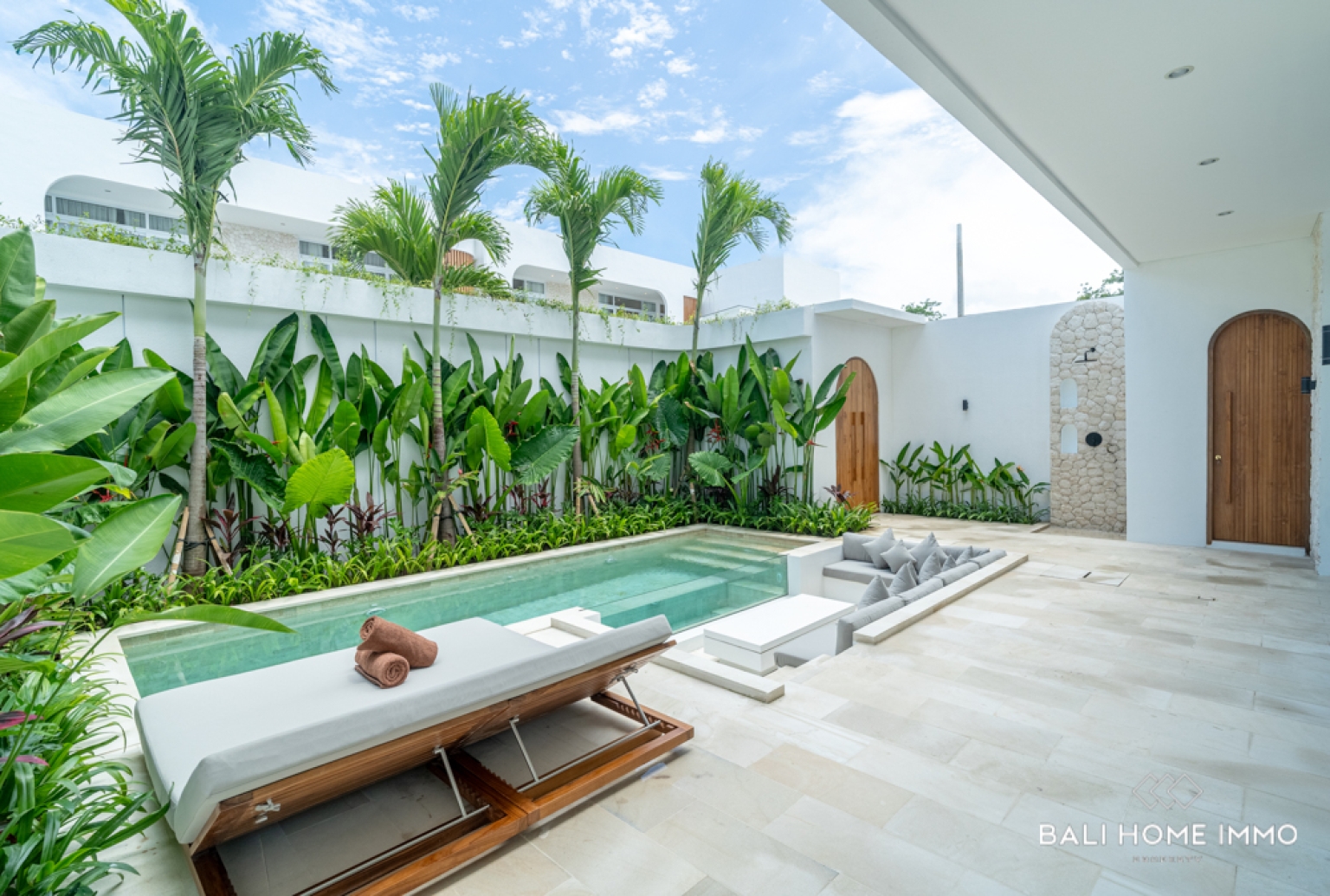 SOPHISTICATED 2 BEDROOM VILLA FOR SALE LEASEHOLD IN BINGIN view 3