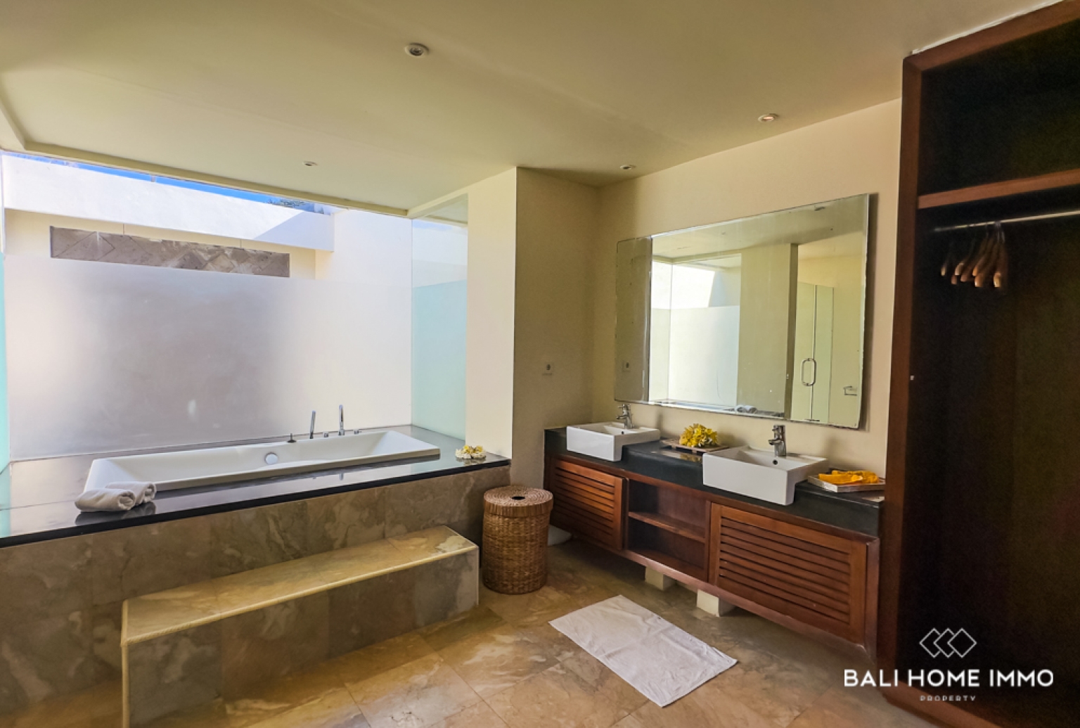 SPACIOUS 1 BEDROOM VILLA WITH GOLF COURSE VIEW FOR RENT IN BINGIN view 10