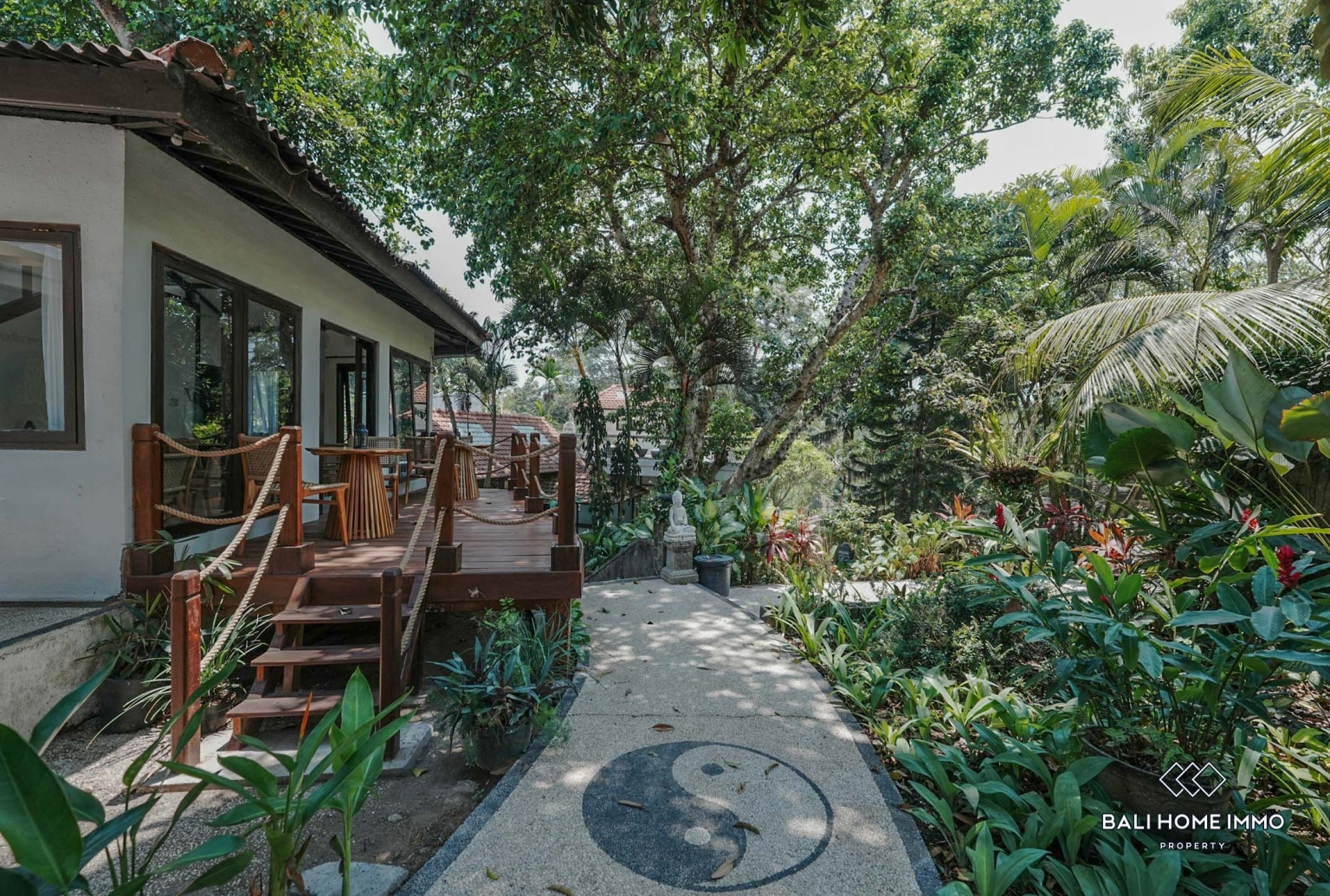 Spacious 10 bedrooms retreat villa concept for sale leasehold in Bali Cepaka view 13