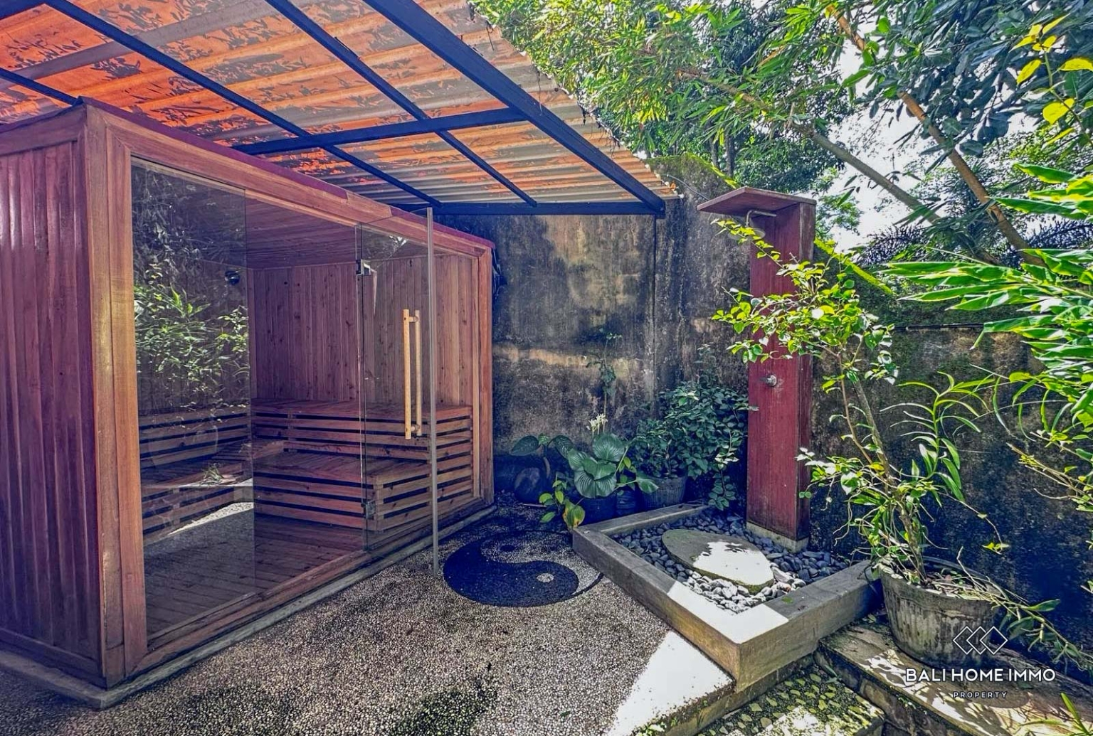 Spacious 10 bedrooms retreat villa concept for sale leasehold in Bali Cepaka view 10
