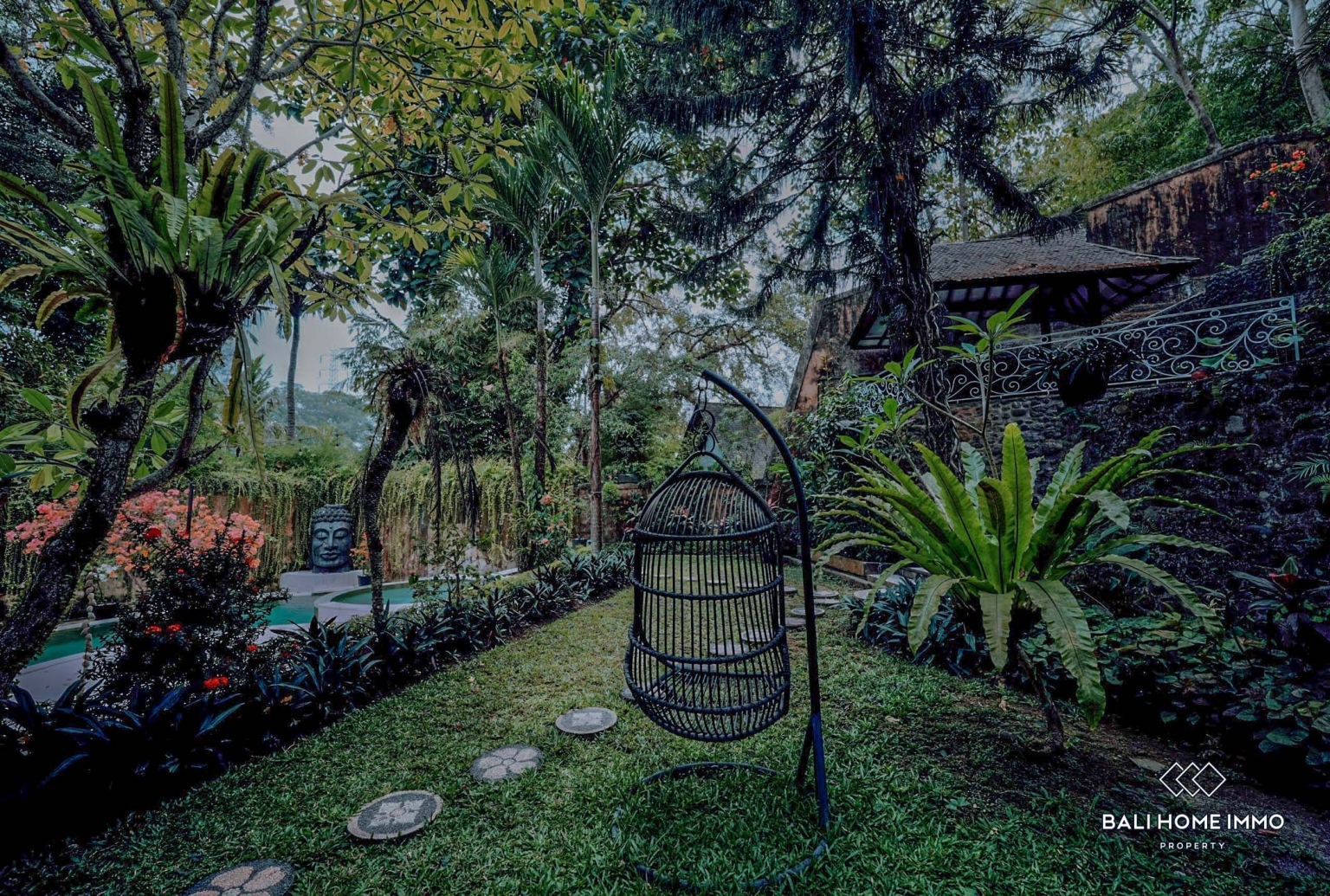 Spacious 10 bedrooms retreat villa concept for sale leasehold in Bali Cepaka view 12
