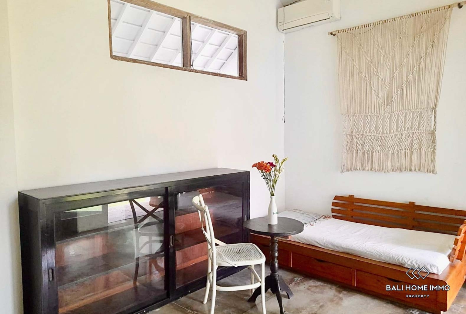 Spacious 3 Bedrooms villa for yearly rental in Bali Canggu Echo beach view 8