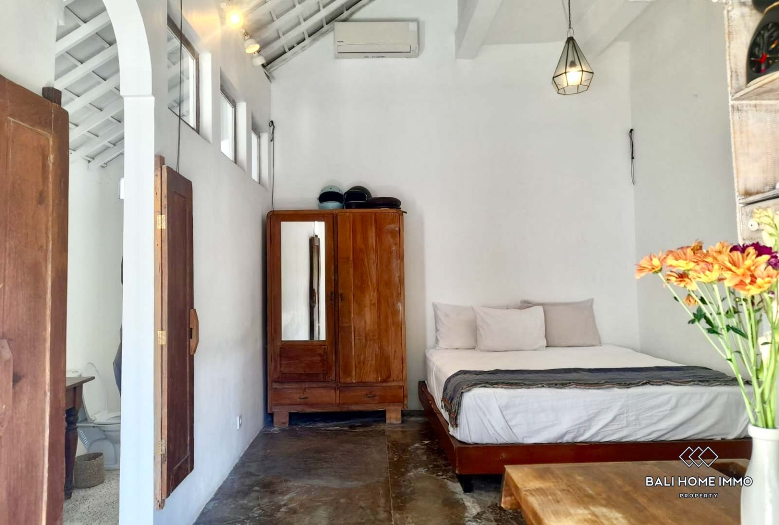 Spacious 3 Bedrooms villa for yearly rental in Bali Canggu Echo beach view 6