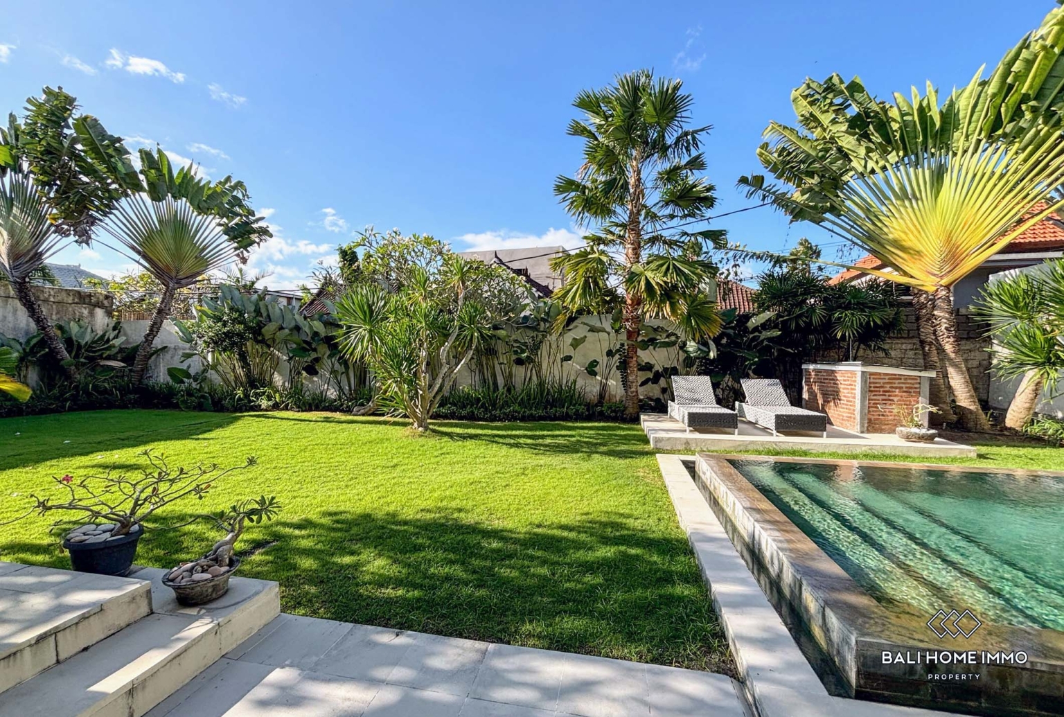 Spacious 3 Bedrooms villa for yearly rental in Bali Canggu Echo beach view 16