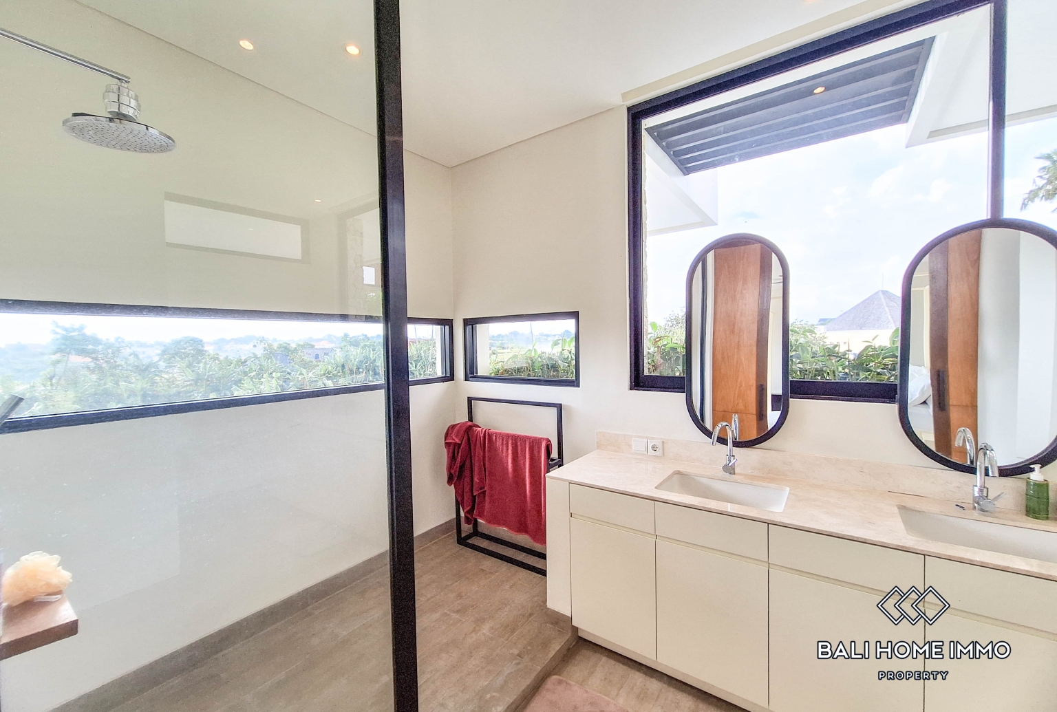 Spacious 4 Bedroom Family Villa for Sale and Rent in Canggu Residential Side view 17