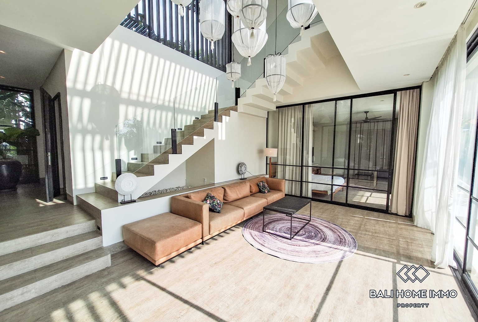 Spacious 4 Bedroom Family Villa for Sale and Rent in Canggu Residential Side view 4