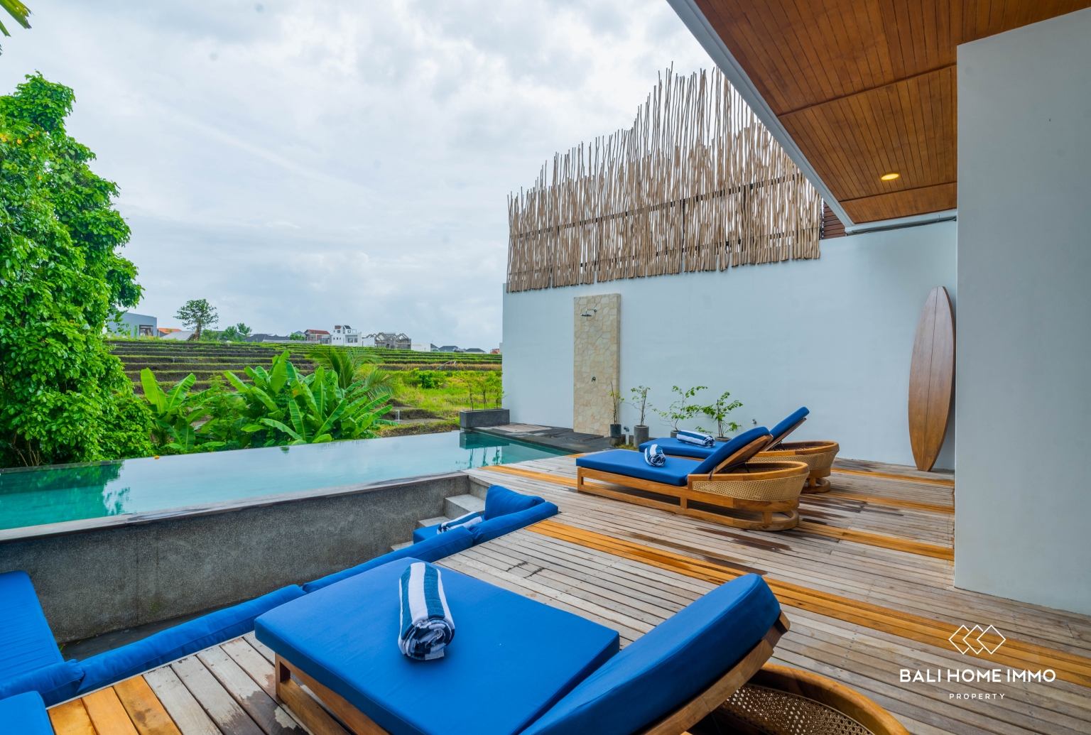 Spacious 4-Bedroom Rice Field View Villa for Rent and Sale in Pererenan view 16