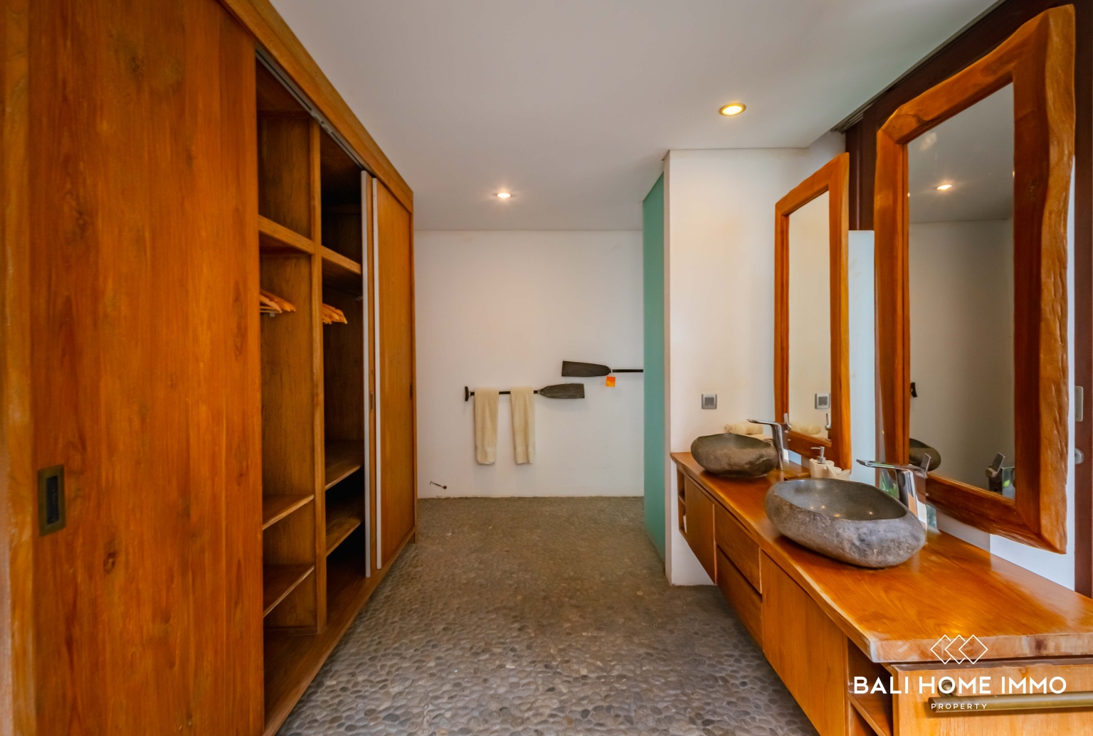 Spacious 4 Bedroom Tropical Estate For sale and rent Within Walking Distance to Jimbaran Beach view 20