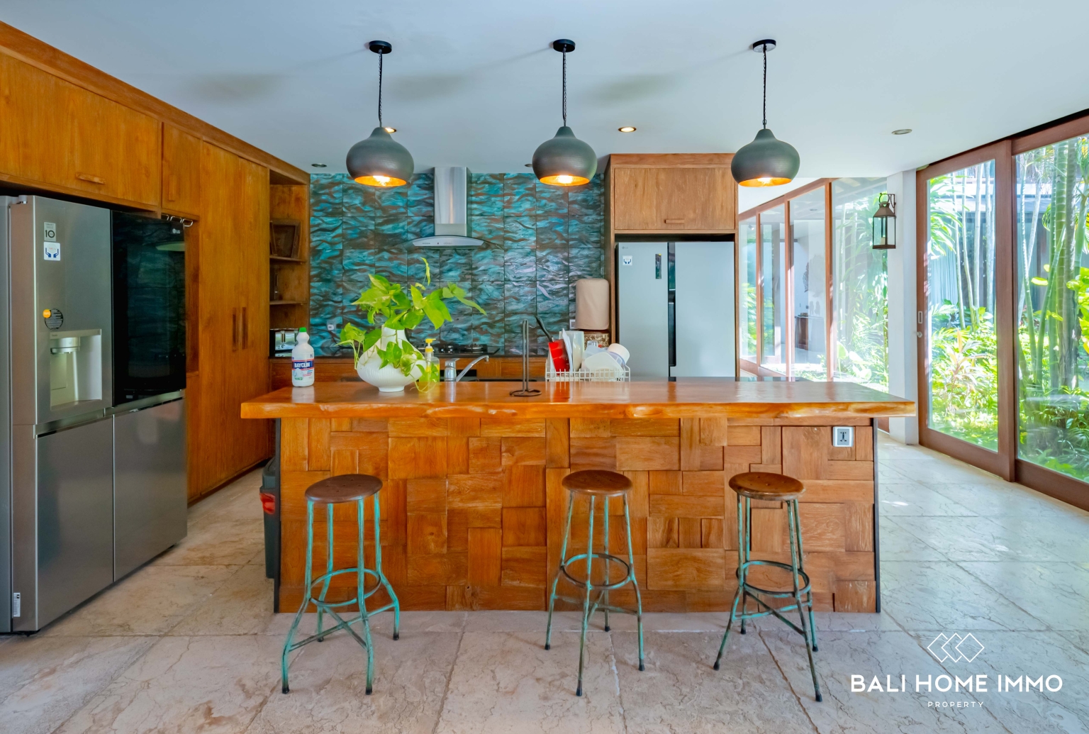 Spacious 4 Bedroom Tropical Estate For sale and rent Within Walking Distance to Jimbaran Beach view 11