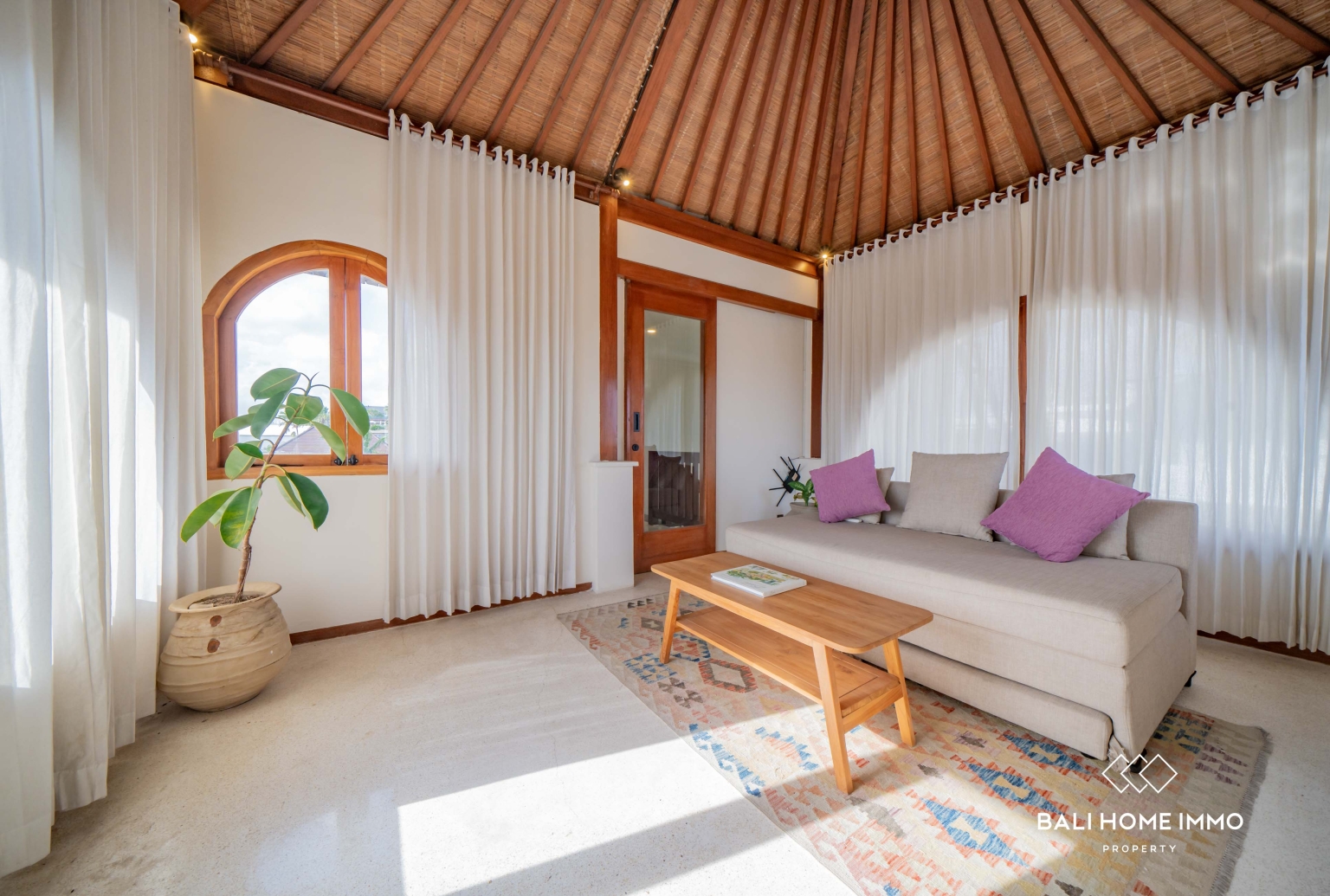 Spacious 4 Bedroom Villa for Freehold Sale in Berawa Bali view 15