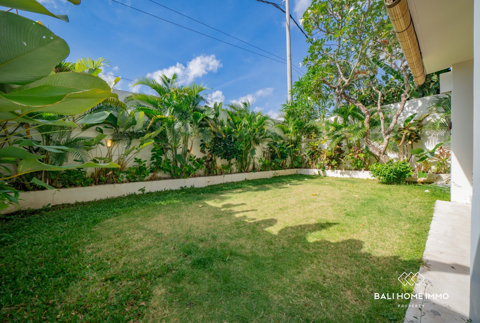 Spacious 4 Bedroom Villa for Freehold Sale in Berawa Bali view 33