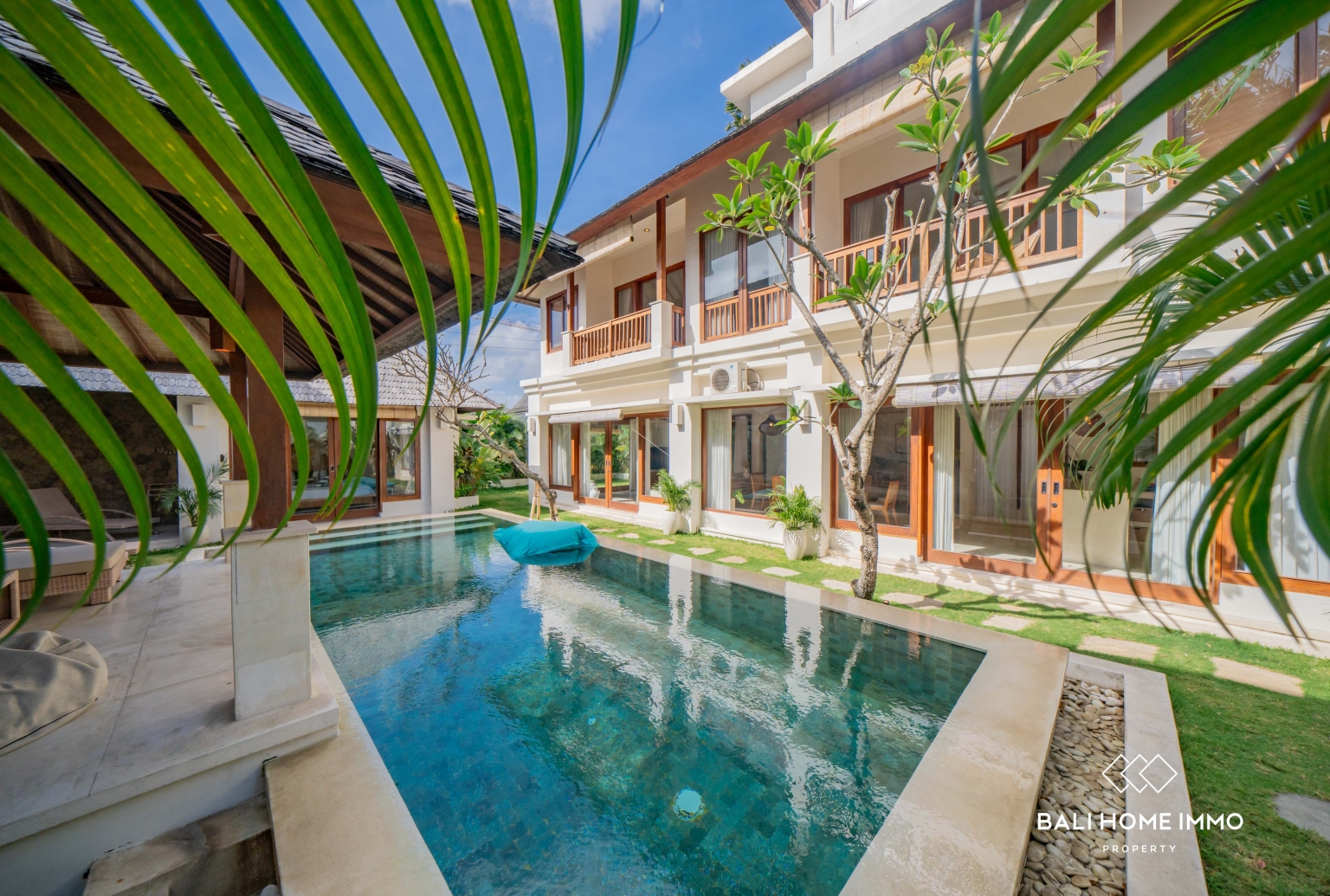Spacious 4 Bedroom Villa for Freehold Sale in Berawa Bali view 32