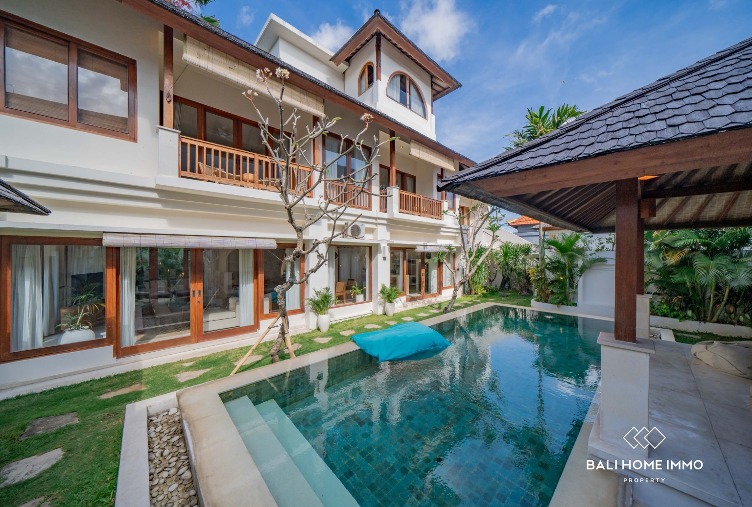 Spacious 4 Bedroom Villa for Freehold Sale in Berawa Bali view 31