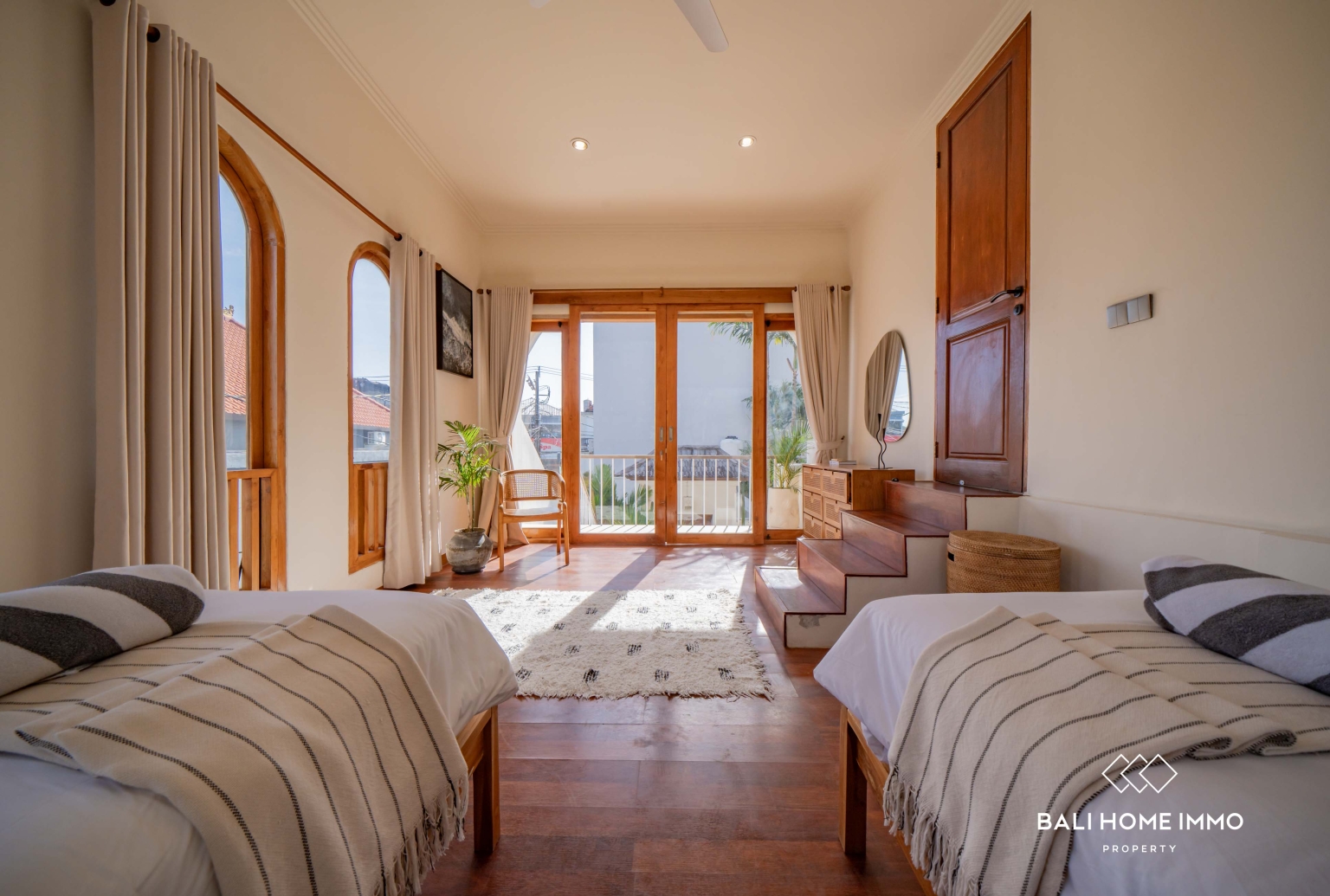 Spacious 4 Bedroom Villa for Freehold Sale in Berawa Bali view 21