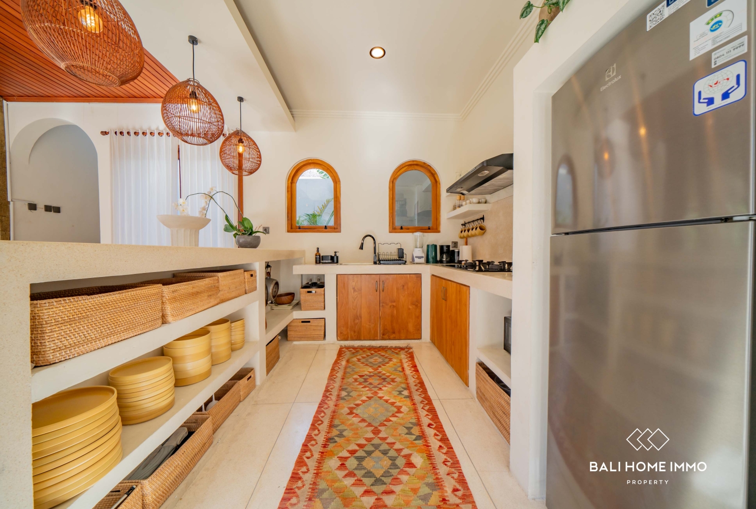 Spacious 4 Bedroom Villa for Freehold Sale in Berawa Bali view 12