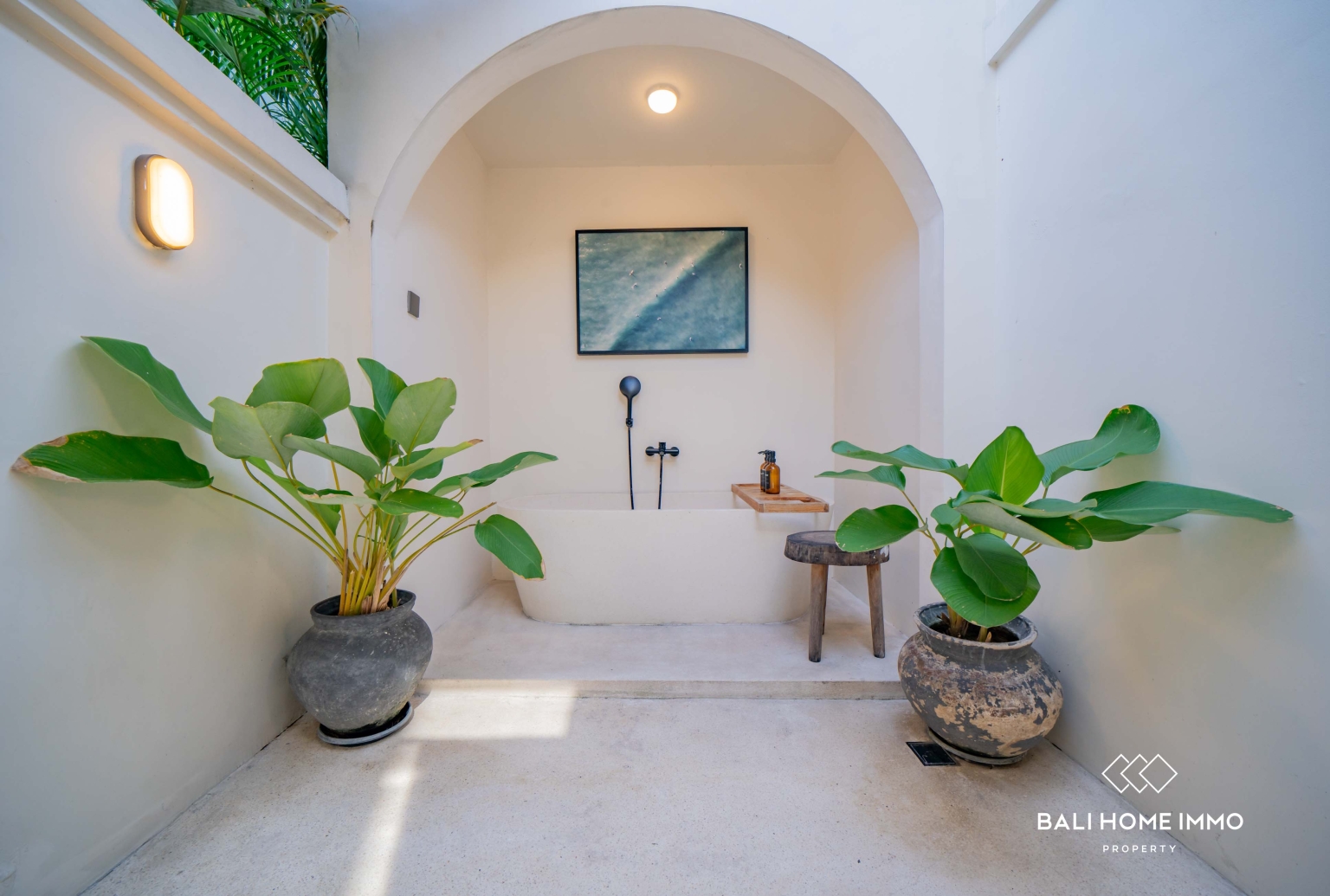 Spacious 4 Bedroom Villa for Freehold Sale in Berawa Bali view 26